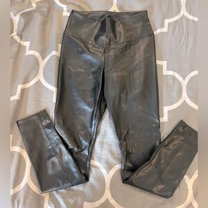 NWT White House Black Market Runway Leggings in Black Faux Leather  Size 6